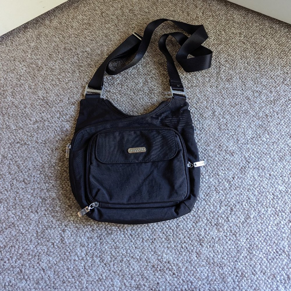 Baggallini Cross Body Bag - Picture 1 of 7